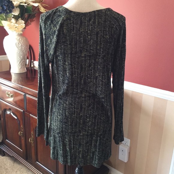 Soma Green Tunic with Cut outs by shoulders - Picture 3 of 6